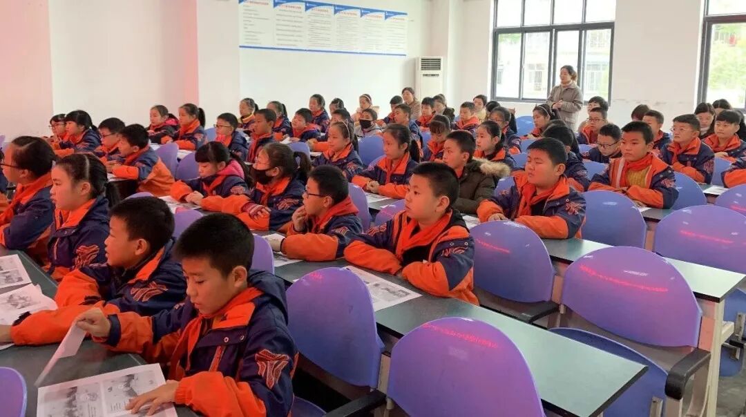 【火一动态】 冬日风轻阳正暖  联合教研促发展 ---火炬一小与平武北山小学开展校级联合教研活动