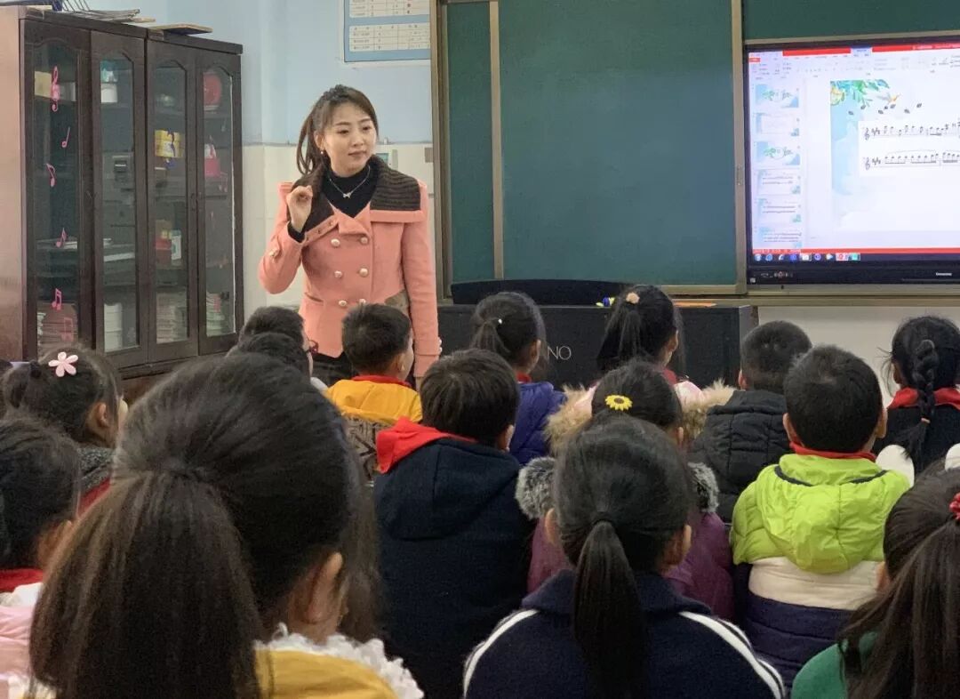 【火一动态】 冬日风轻阳正暖  联合教研促发展 ---火炬一小与平武北山小学开展校级联合教研活动