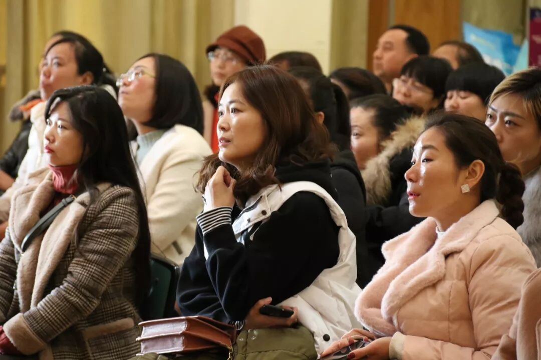 【火一动态】守规则除隐患 安全文明出行 ——火炬一小第九届红领巾小交警督导队成立仪式