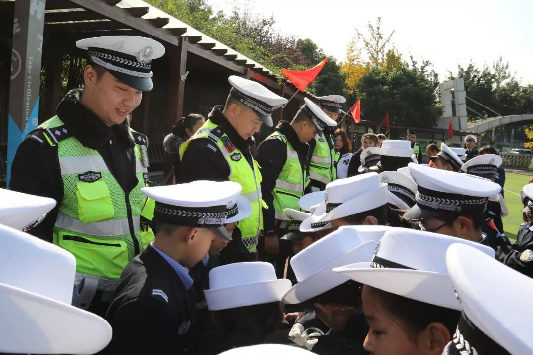 【火一动态】年末彩蛋-揭晓2019年火炬一小校园十大新闻
