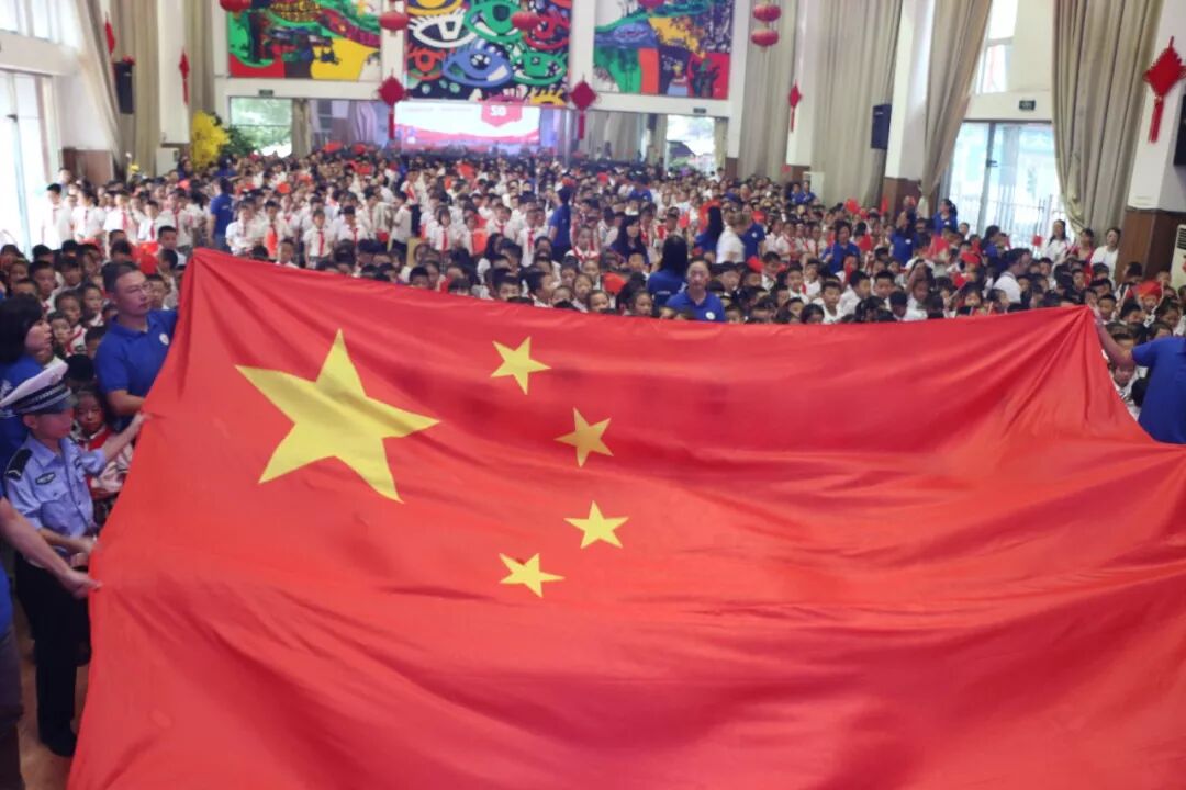 【火一动态】年末彩蛋-揭晓2019年火炬一小校园十大新闻