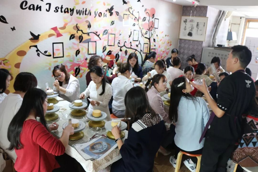 【火一动态】年末彩蛋-揭晓2019年火炬一小校园十大新闻