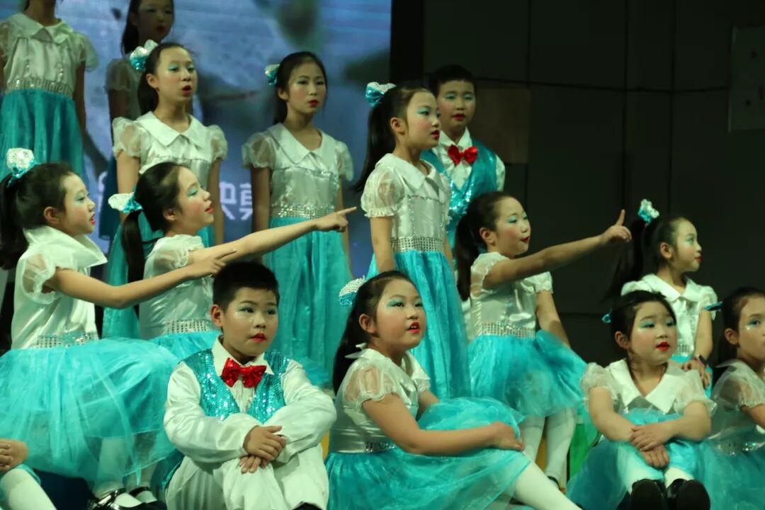 【火一动态】幸福跨年,“鼠”你最嗨 ——火炬一小2020年亲子大舞台