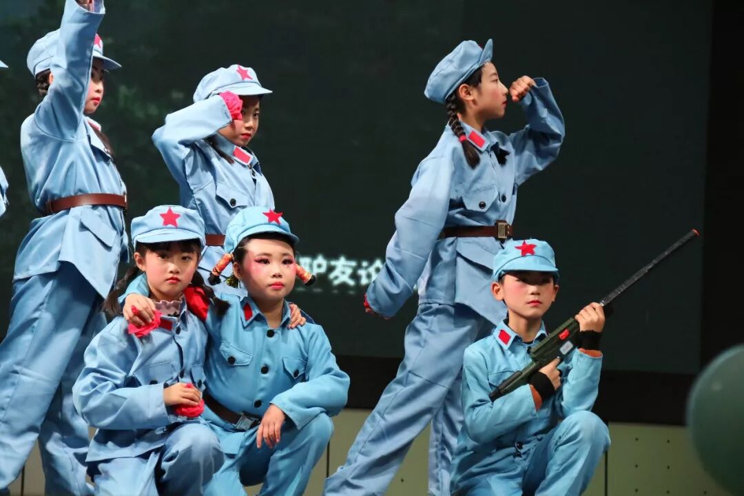 【火一动态】幸福跨年,“鼠”你最嗨 ——火炬一小2020年亲子大舞台