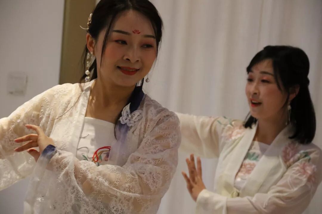 【火一动态】国风当潮,汉服迎新——火炬一小及月社2020年新年年会