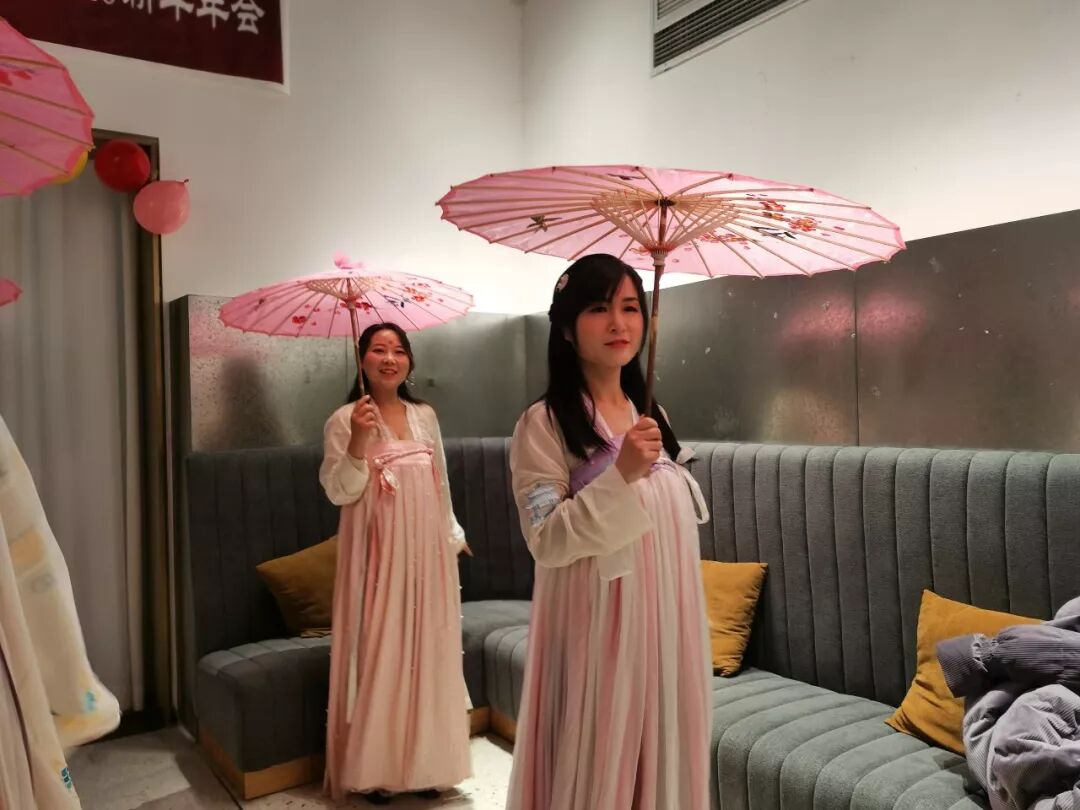 【火一动态】国风当潮,汉服迎新——火炬一小及月社2020年新年年会