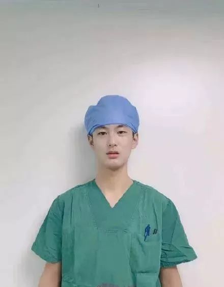 【火一动态】他们用生命拯救14亿人,今天,把这10个故事讲给孩子听!