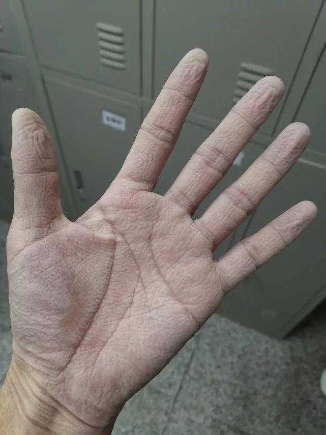 【火一动态】他们用生命拯救14亿人,今天,把这10个故事讲给孩子听!