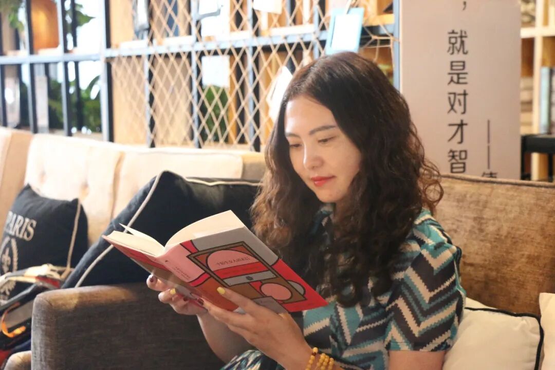 【火一动态】火一教师集体搭乘开往“未来学校云论坛”的列车