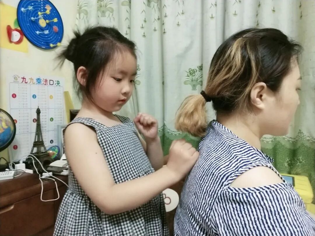 【火一动态】听妈妈的话——火炬一小母亲节感恩主题活动