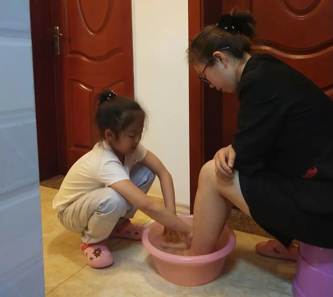 【火一动态】听妈妈的话——火炬一小母亲节感恩主题活动