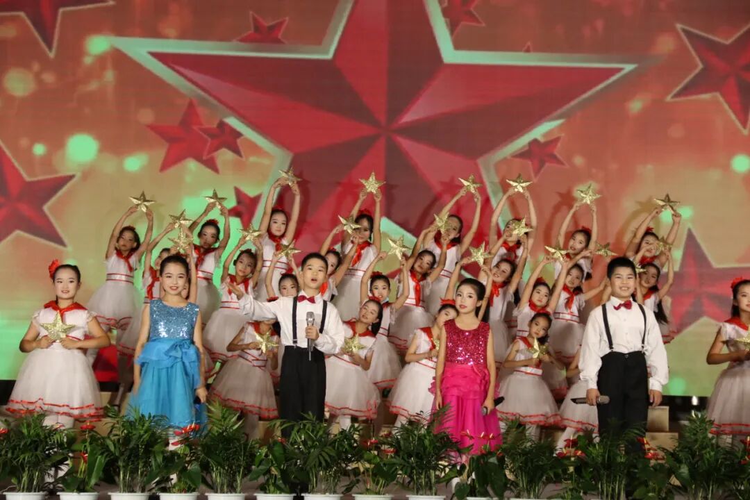 【火一喜报】我校谢锶涵同学荣获绵阳市中小学生演讲比赛小学组特等奖