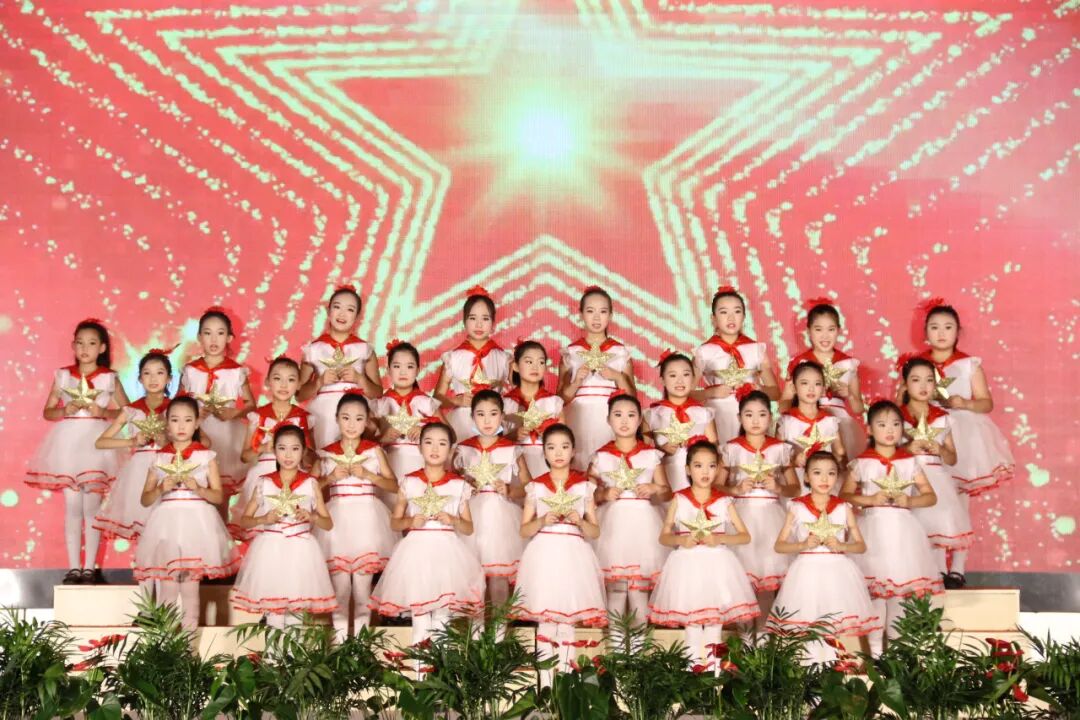 【火一喜报】我校谢锶涵同学荣获绵阳市中小学生演讲比赛小学组特等奖