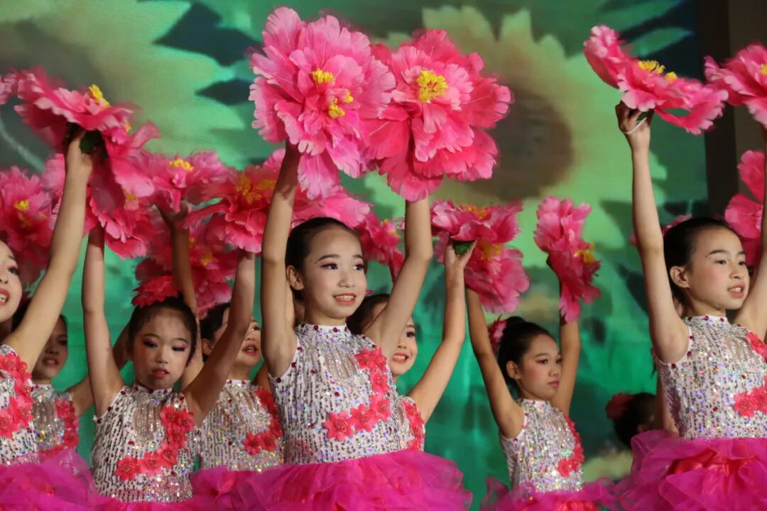 【火一喜报】我校谢锶涵同学荣获绵阳市中小学生演讲比赛小学组特等奖