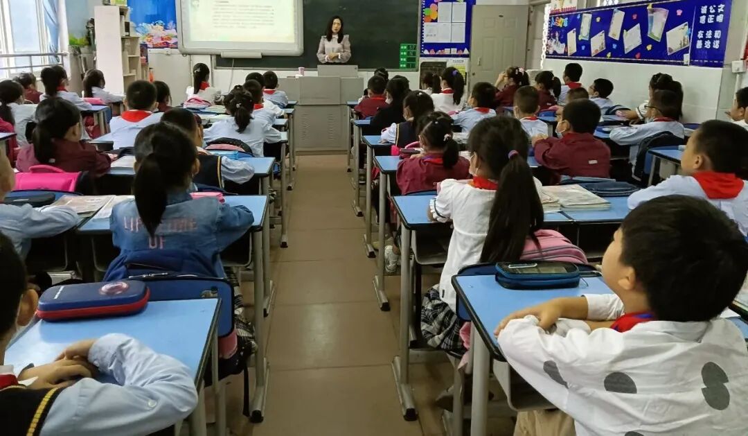 【火一动态】勿忘国耻，振兴中华——火炬一小爱国主义教育活动