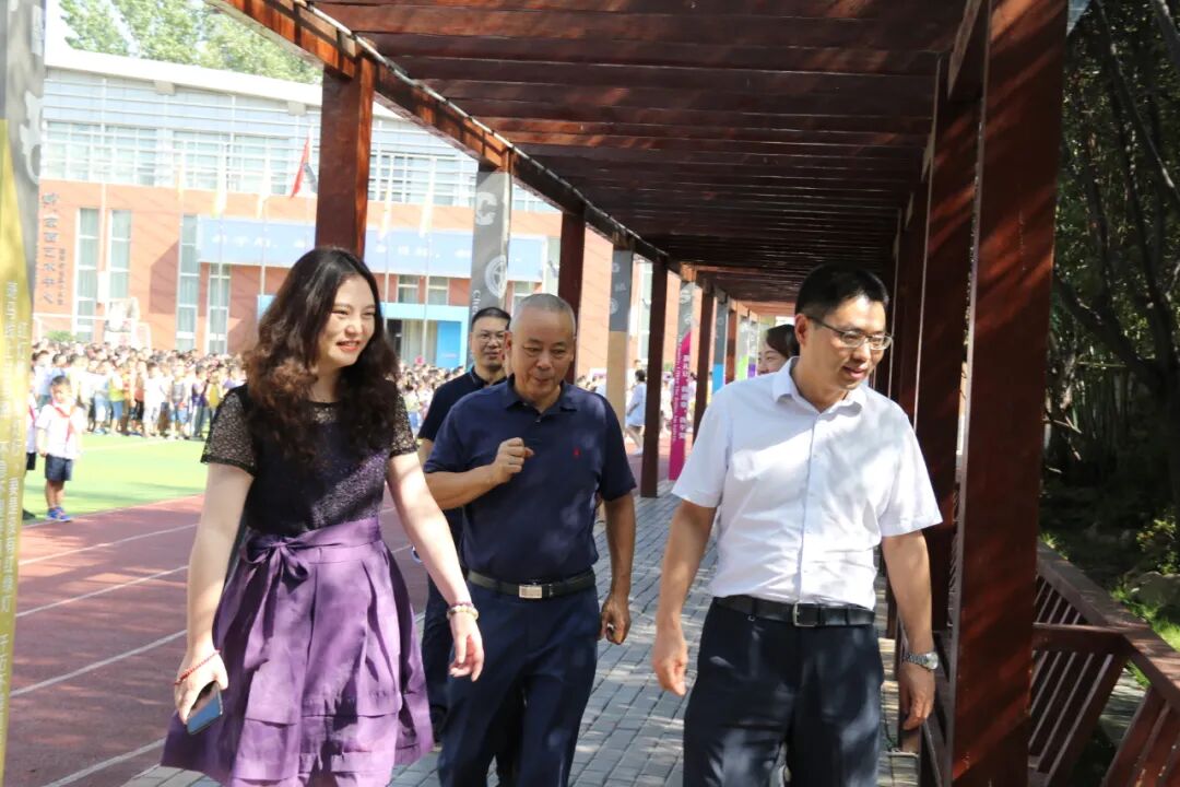 【火一动态】谷雨副书记检查火炬一小文明校园建设工作
