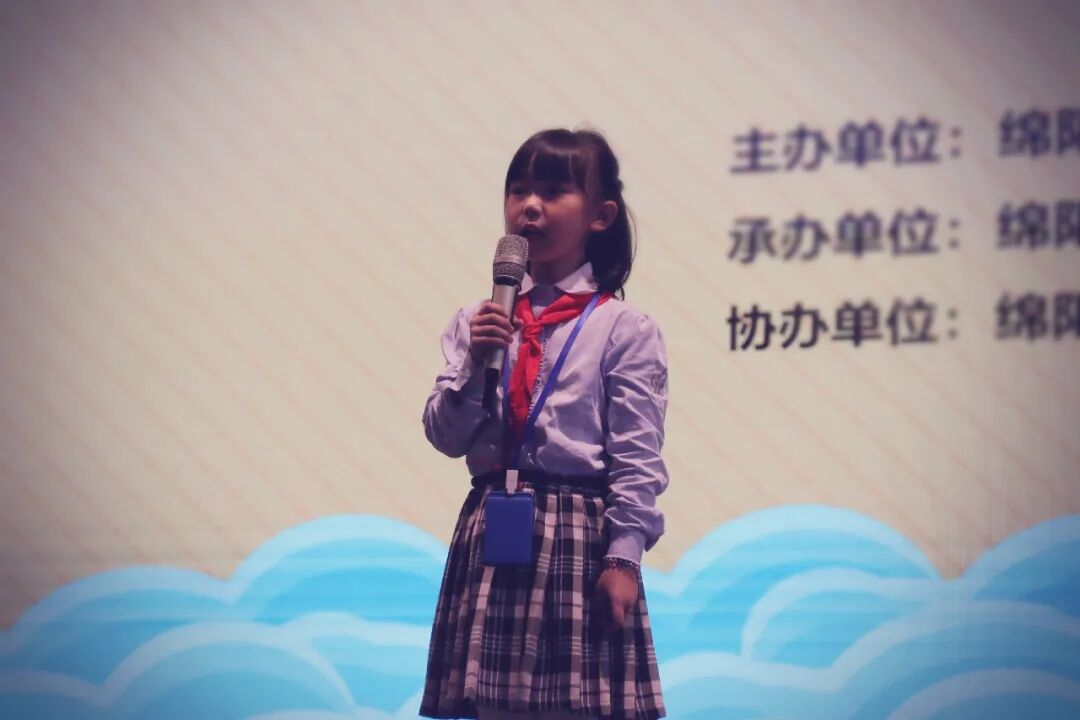 【火一动态】寻找十佳小记者校园代言人——火炬一小小记者海选燃动校园