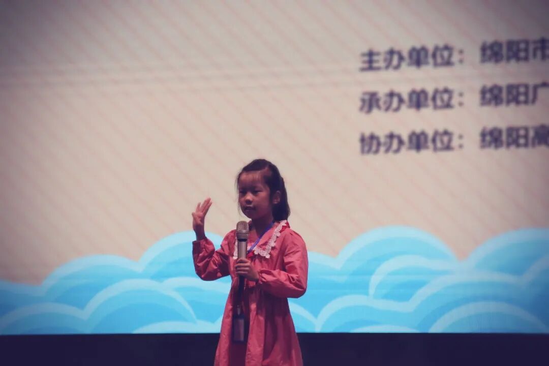 【火一动态】寻找十佳小记者校园代言人——火炬一小小记者海选燃动校园