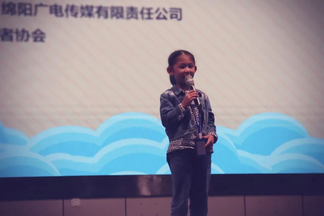 【火一动态】寻找十佳小记者校园代言人——火炬一小小记者海选燃动校园