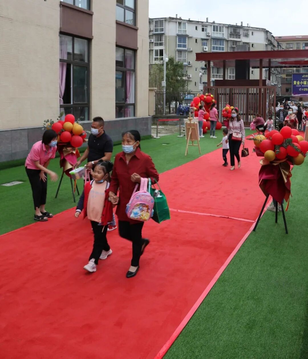 【一幼开园日】遇见一幼,遇见美好│开学了,可以不管不顾的给我一个拥抱