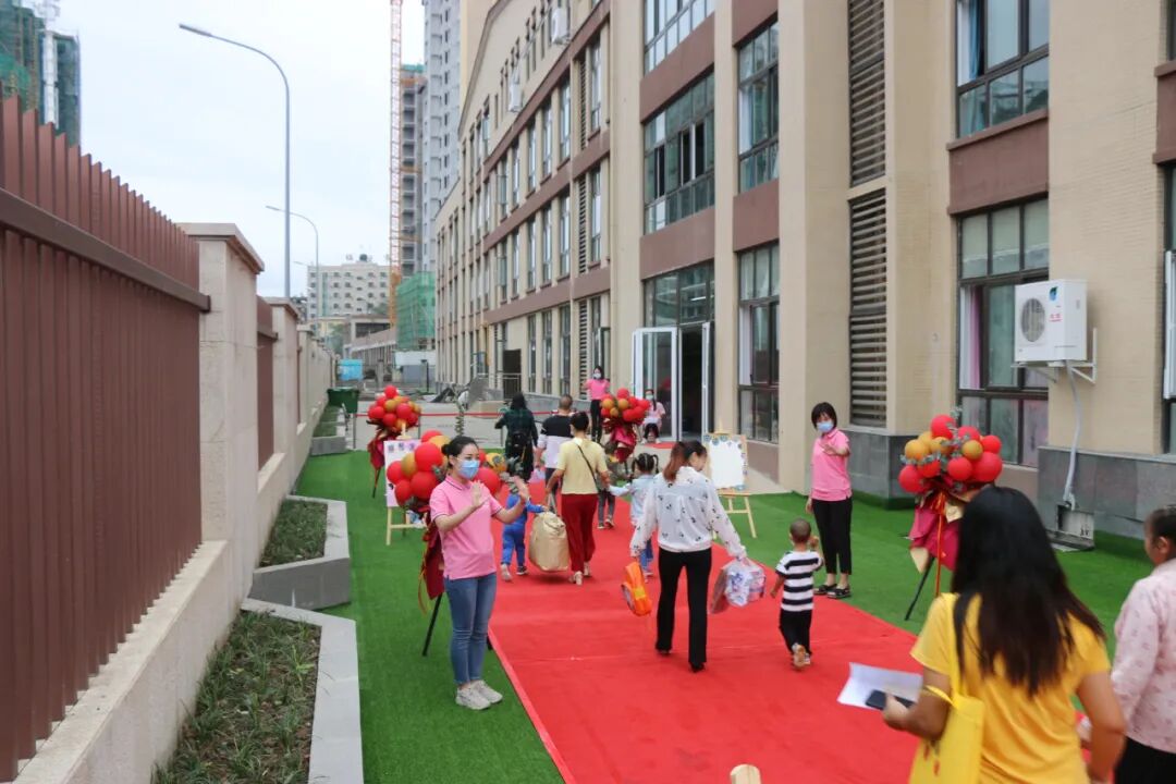 【一幼开园日】遇见一幼,遇见美好│开学了,可以不管不顾的给我一个拥抱