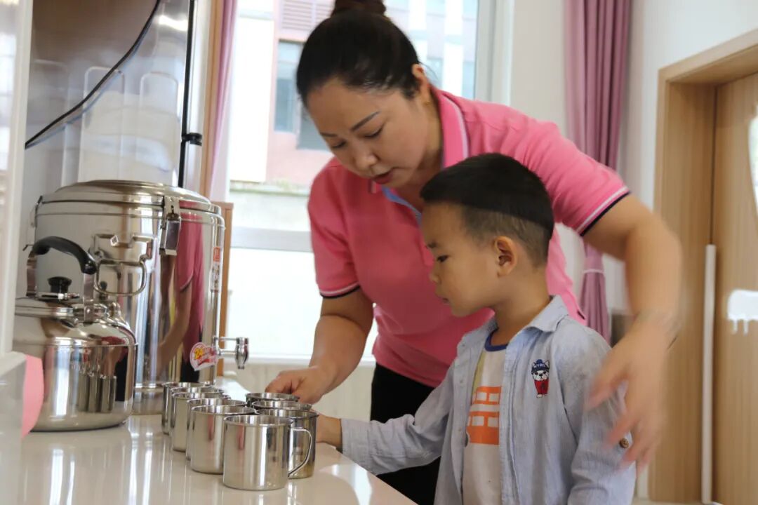 【一幼开园日】遇见一幼,遇见美好│开学了,可以不管不顾的给我一个拥抱
