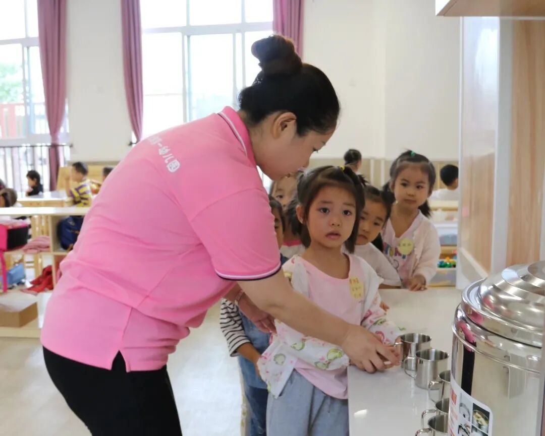 【一幼开园日】遇见一幼,遇见美好│开学了,可以不管不顾的给我一个拥抱