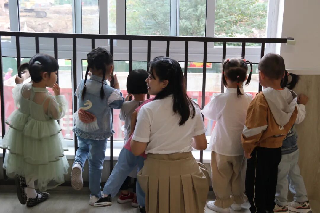 【一幼动态】为爱启程┃┃小班萌娃周记