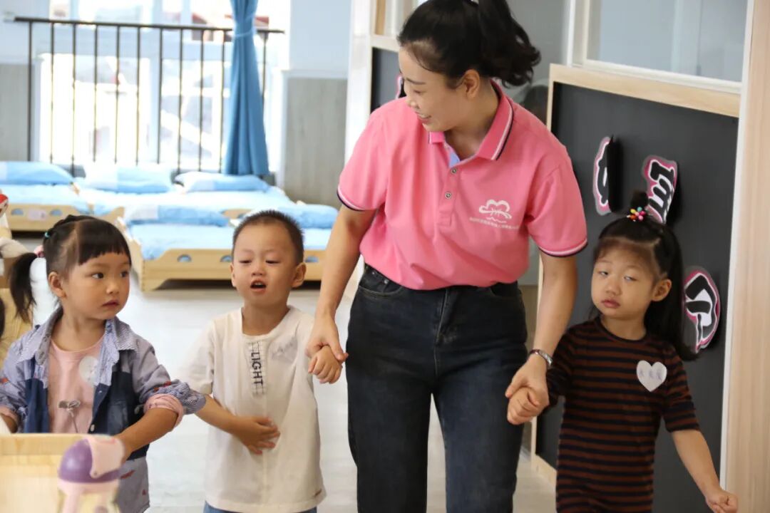 【一幼动态】为爱启程┃┃小班萌娃周记