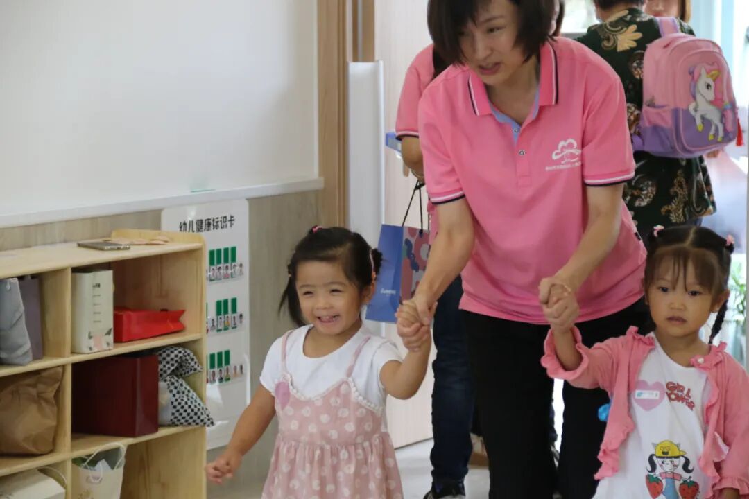 【一幼动态】为爱启程┃┃小班萌娃周记