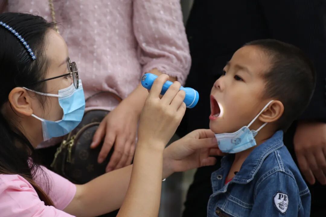 【一幼动态】为爱启程┃┃小班萌娃周记