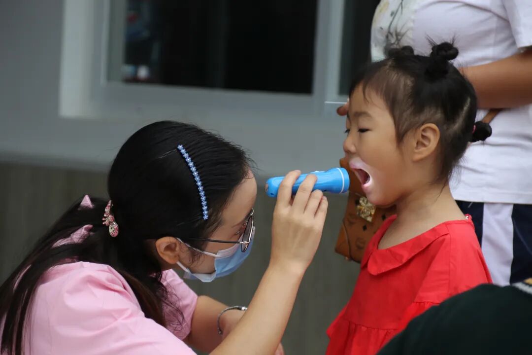 【一幼动态】为爱启程┃┃小班萌娃周记