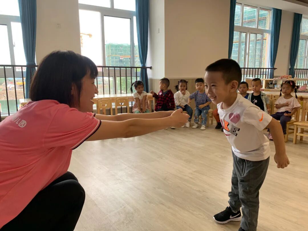 【一幼动态】为爱启程┃┃小班萌娃周记