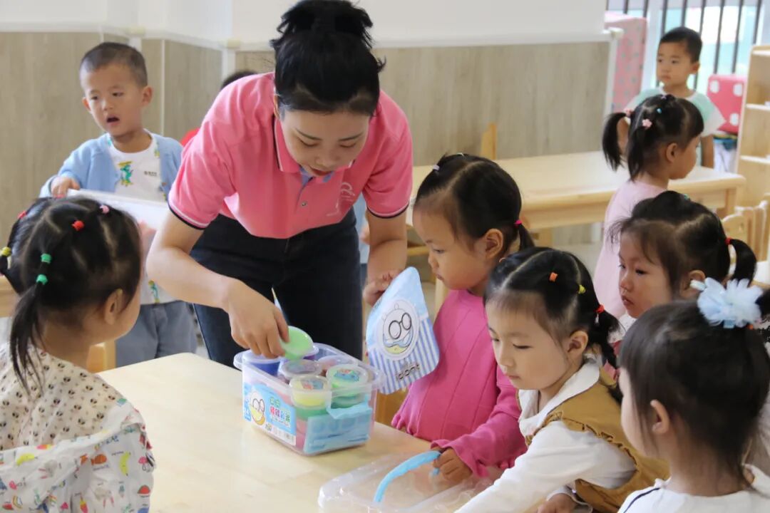 【一幼动态】为爱启程┃┃小班萌娃周记