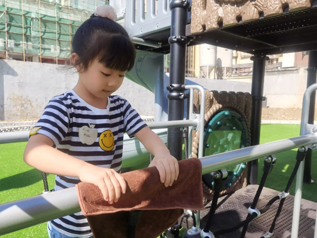 【一幼动态】为爱启程┃┃小班萌娃周记
