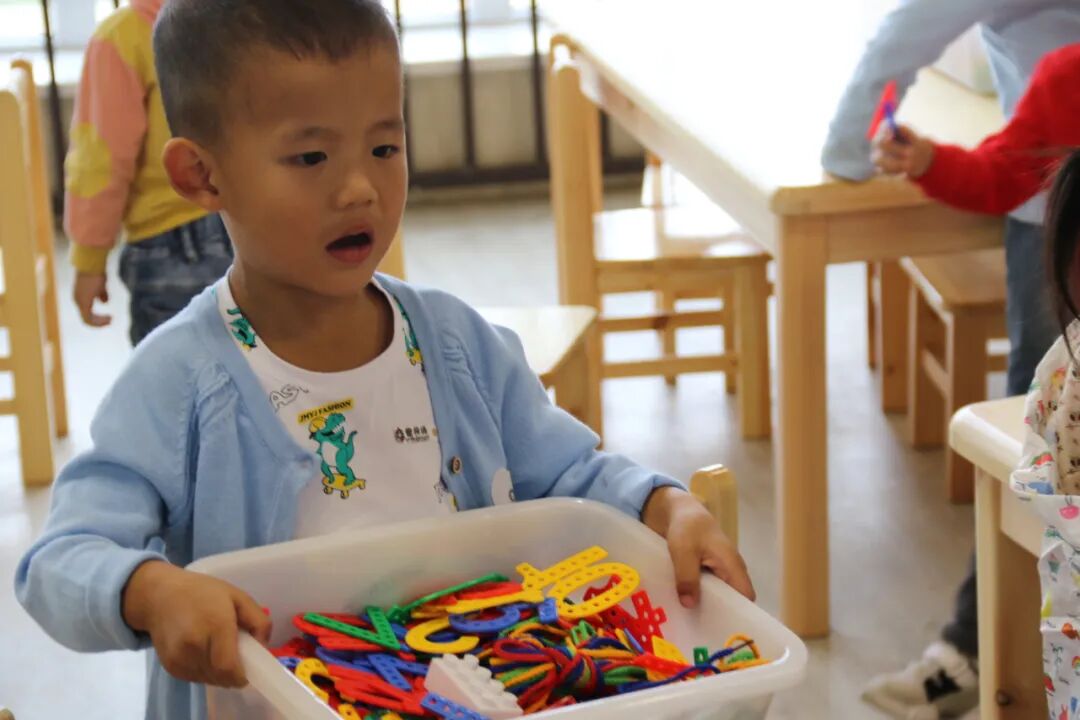 【一幼动态】为爱启程┃┃小班萌娃周记