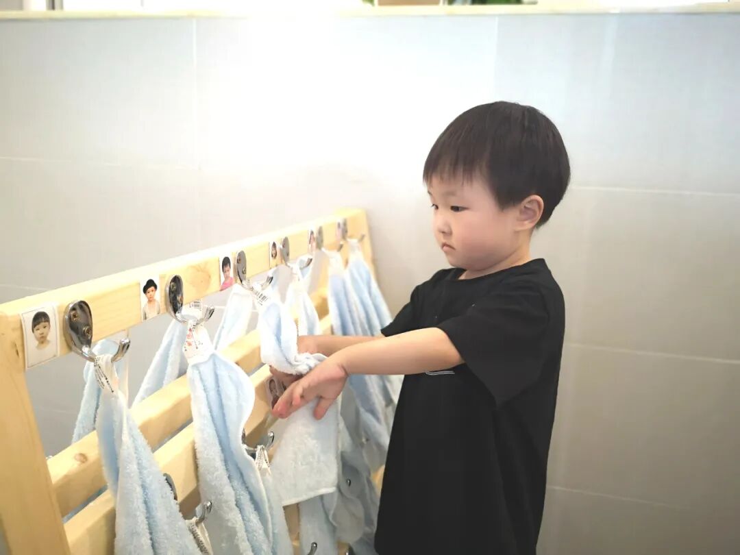 【一幼动态】为爱启程┃┃小班萌娃周记