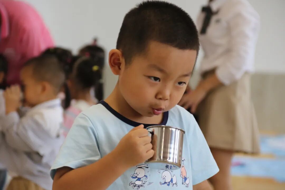 【一幼动态】为爱启程┃┃小班萌娃周记