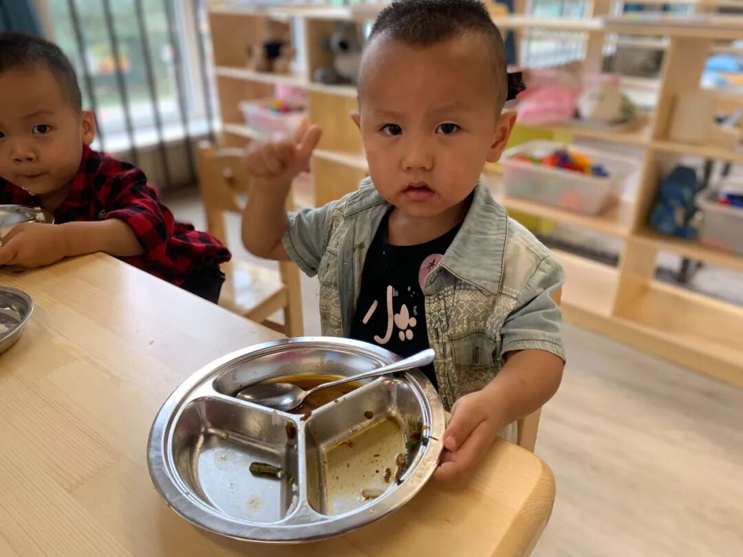 【一幼动态】为爱启程┃┃小班萌娃周记