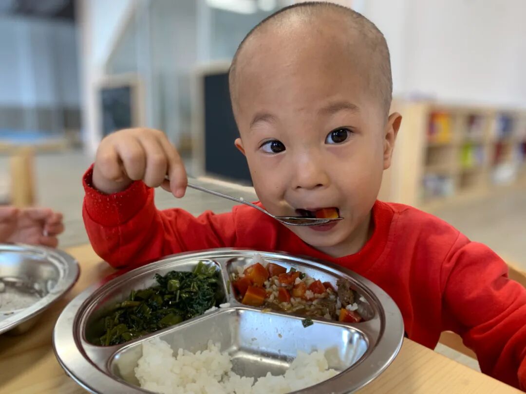 【一幼动态】为爱启程┃┃小班萌娃周记