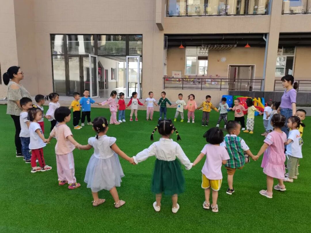 【一幼动态】为爱启程┃┃小班萌娃周记