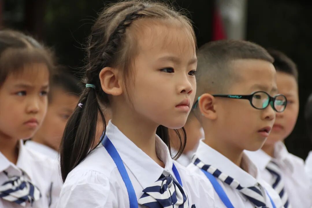 【火一动态】规范养成启心智 文明礼仪塑品格——火炬一小一年级新生文明养成教育展示活动