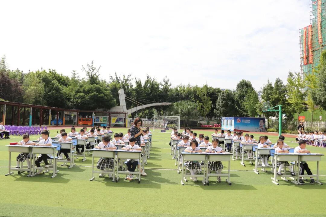 【火一动态】规范养成启心智 文明礼仪塑品格——火炬一小一年级新生文明养成教育展示活动