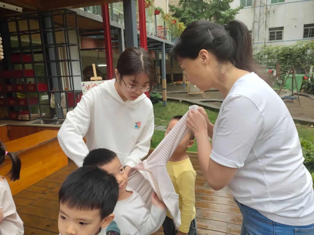 【一幼动态】同心同行，花繁叶茂  ——火炬一幼（市花实幼高新分园）开展教师跟岗研修培训