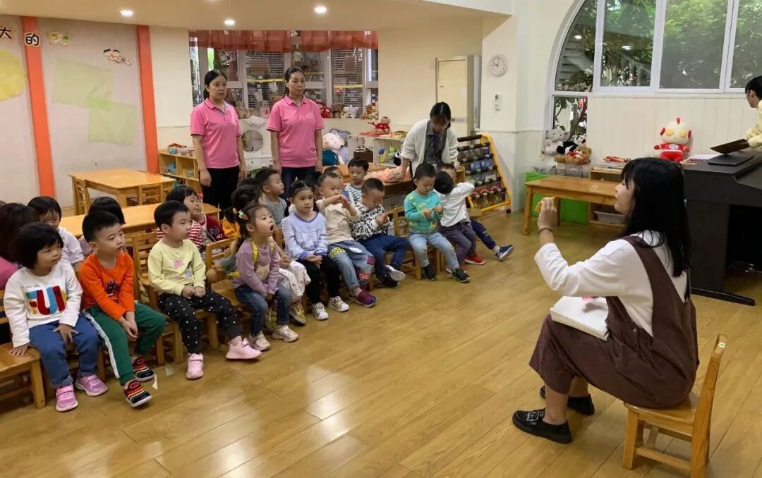【一幼动态】同心同行，花繁叶茂  ——火炬一幼（市花实幼高新分园）开展教师跟岗研修培训