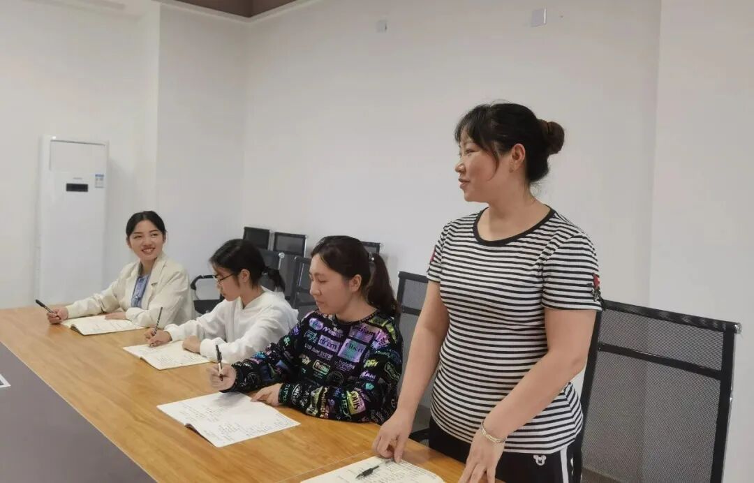 【一幼动态】同心同行，花繁叶茂  ——火炬一幼（市花实幼高新分园）开展教师跟岗研修培训