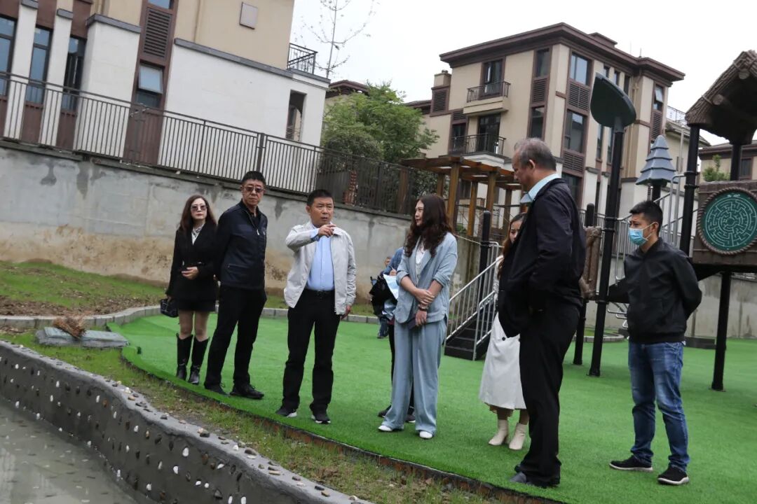 【一幼动态】高新区管委会副主任杨昆带队调研火炬一幼