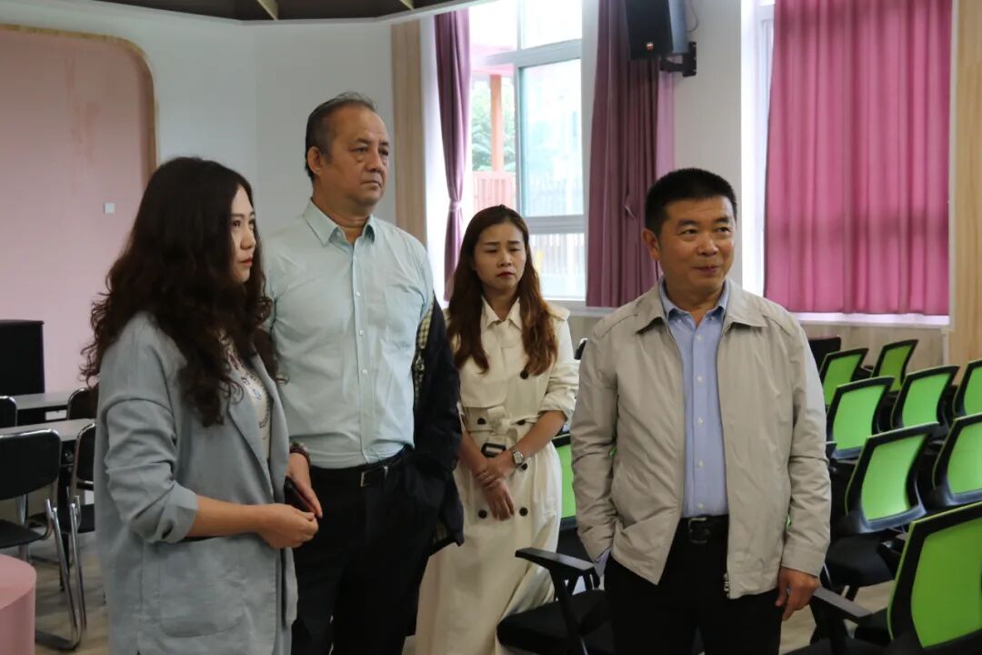 【一幼动态】高新区管委会副主任杨昆带队调研火炬一幼