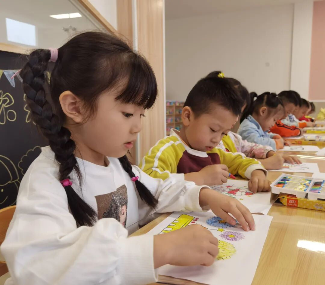 【一幼动态】小小一幼娃,浓浓爱国情