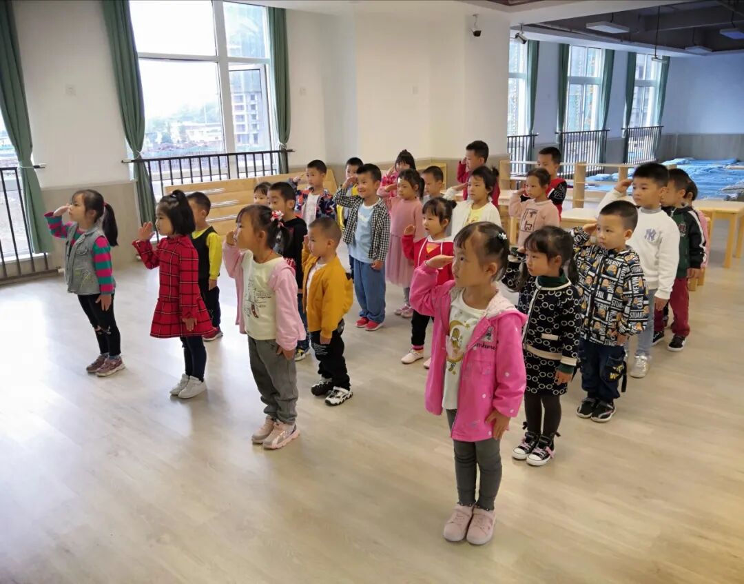【一幼动态】小小一幼娃,浓浓爱国情